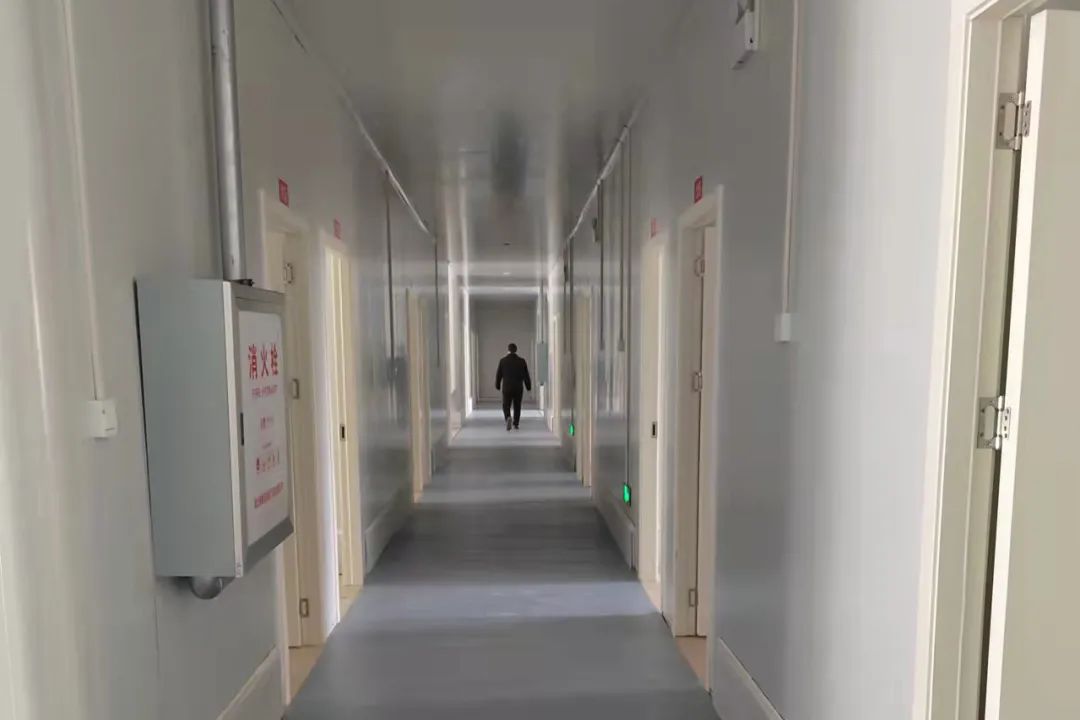 疫情就是命令，潔凈板材廠家宏鑫源緊急馳援多地方艙醫(yī)院建設(shè)(圖15)